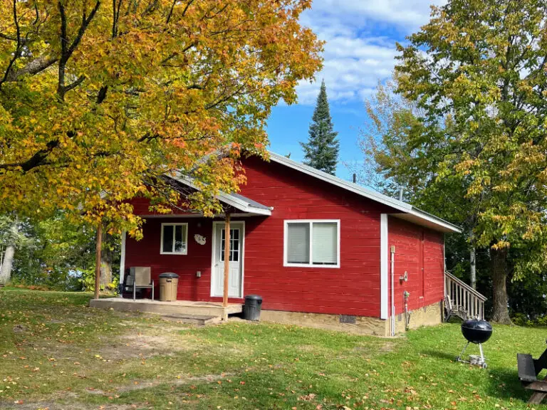 Cabin 6 Exterior